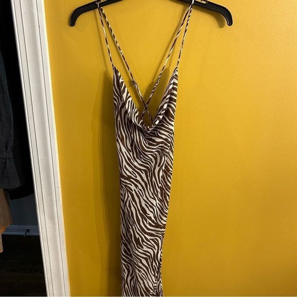 Beige Botany NEW hard to handle Zebra Print  Maxi Dress with Scoop Back L - Picture 3 of 10